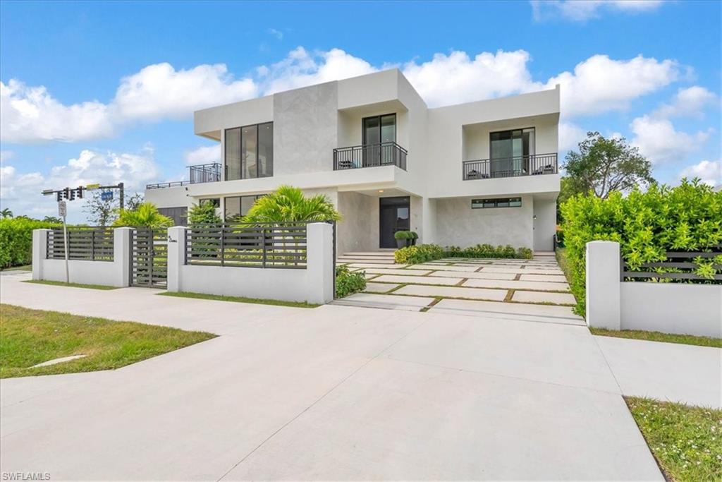 MARCO BEACH - Residential