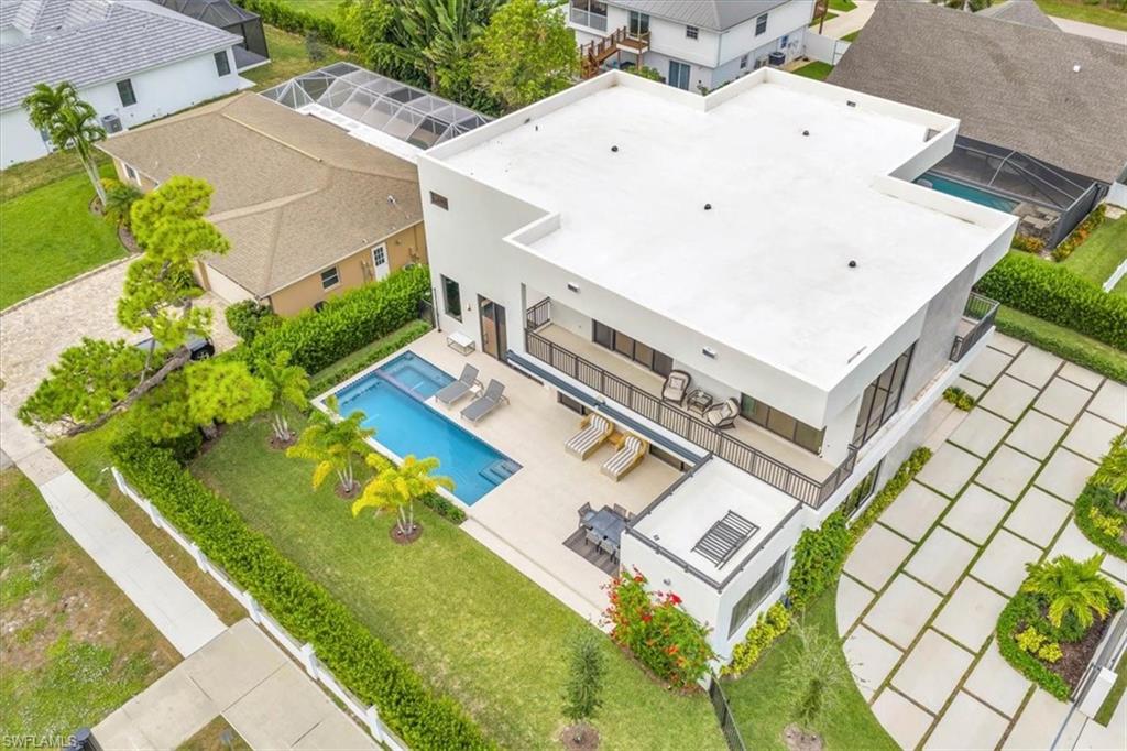 MARCO BEACH - Residential