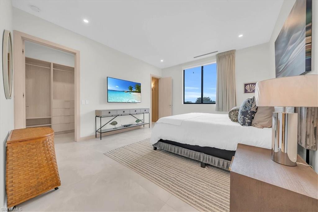 MARCO BEACH - Residential