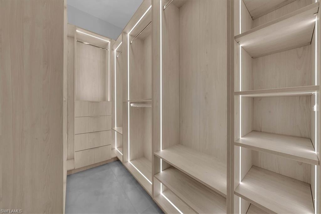 MARCO BEACH - Residential