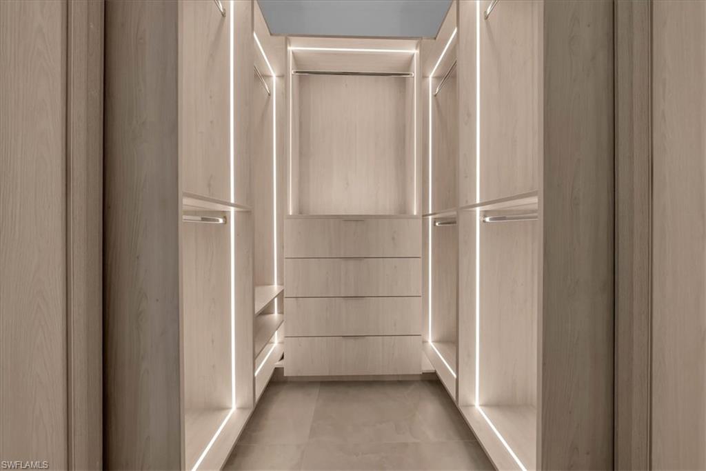 MARCO BEACH - Residential