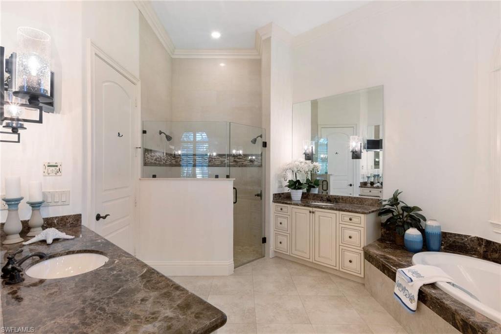 AQUALANE SHORES - Residential