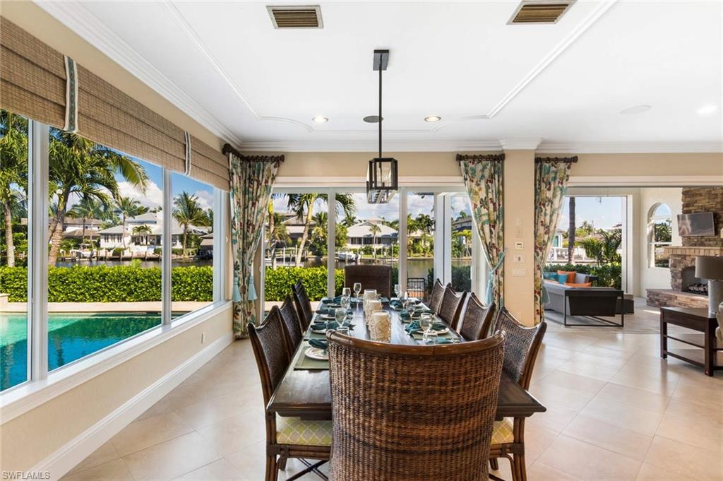 AQUALANE SHORES - Residential