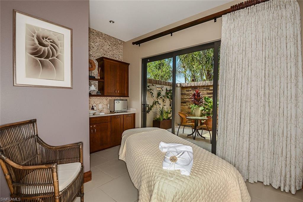 ESPLANADE - Residential