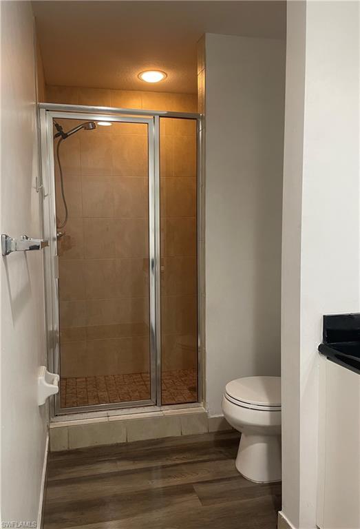 THE COVE AT SIX MILE - Residential Lease