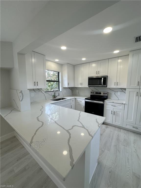 SPANISH GARDENS - Residential