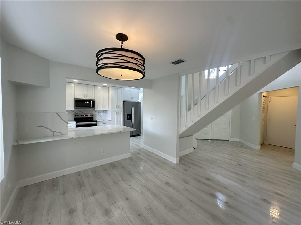 SPANISH GARDENS - Residential