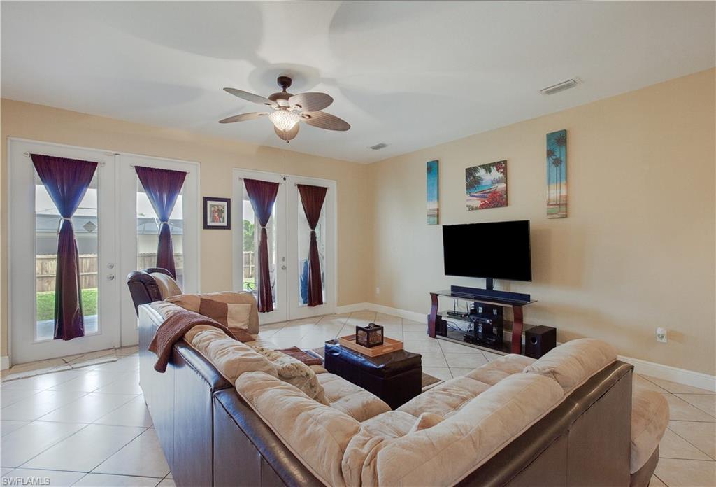 GATOR CIRCLE - Residential