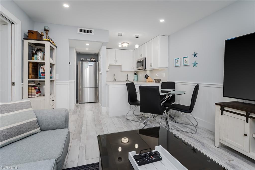 1295 Gulf Shore BLVD S 128