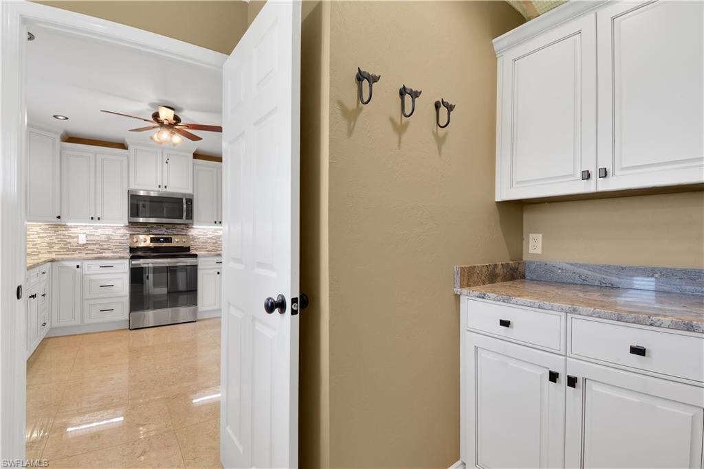 SAN CARLOS PARK - Residential