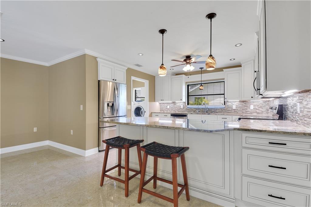 SAN CARLOS PARK - Residential