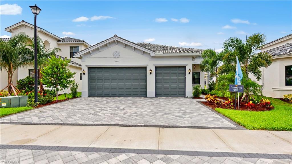 STONECREEK - Residential