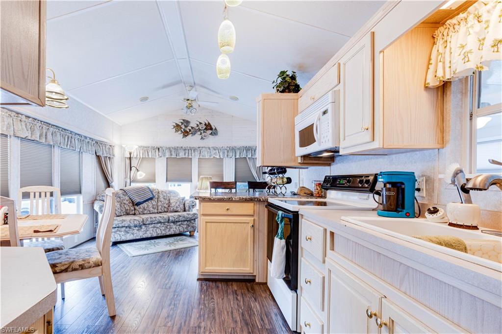 IMPERIAL WILDERNESS - Residential