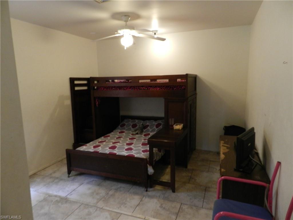 NAPLES PARK - Residential