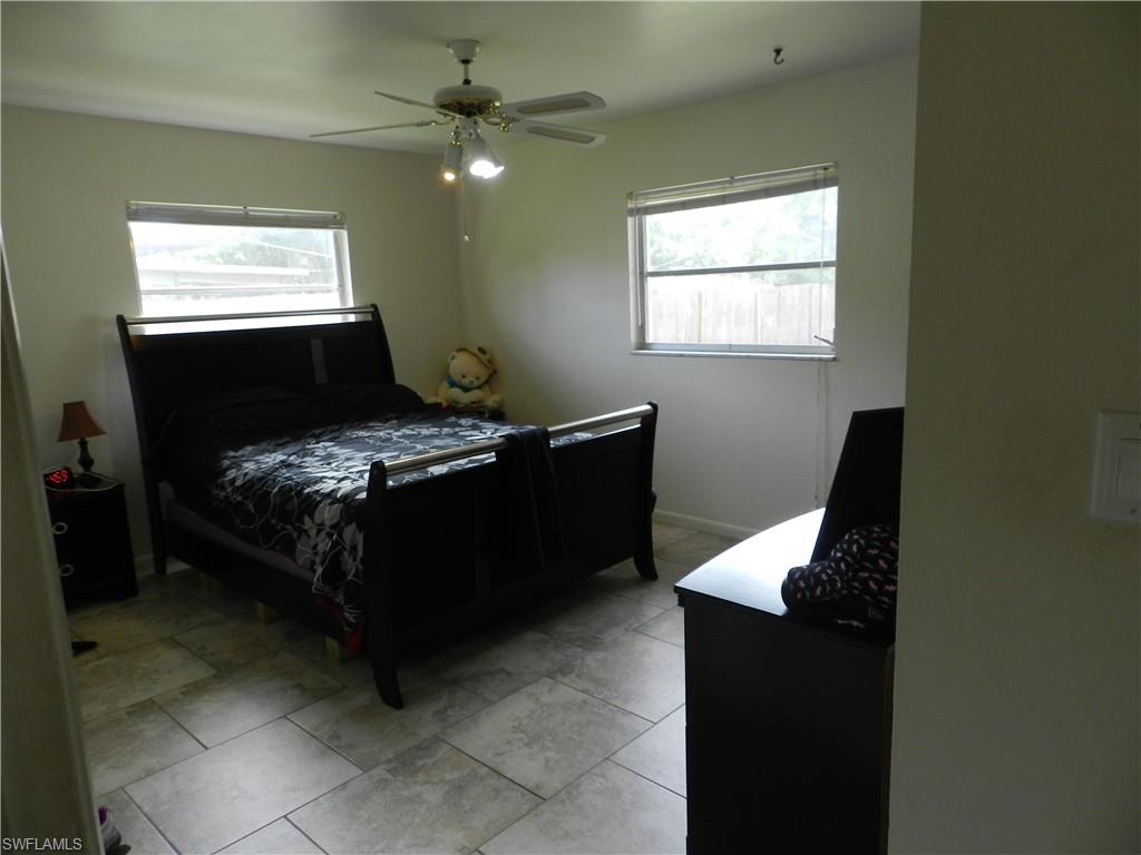 NAPLES PARK - Residential