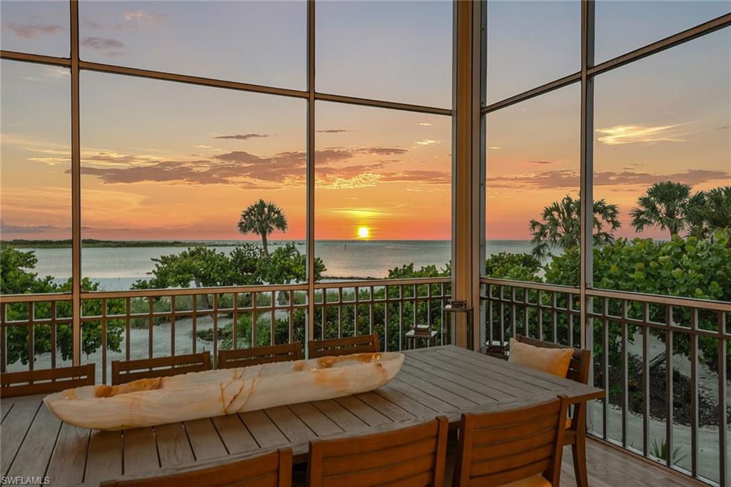 ROYAL MARCO POINT - Residential