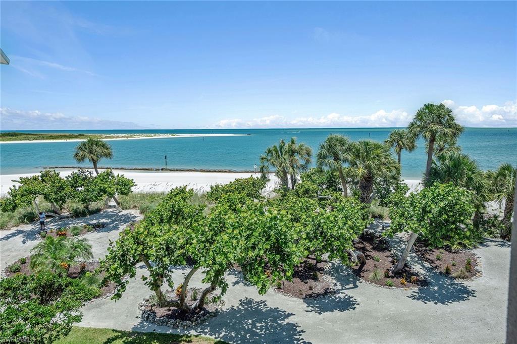 ROYAL MARCO POINT - Residential