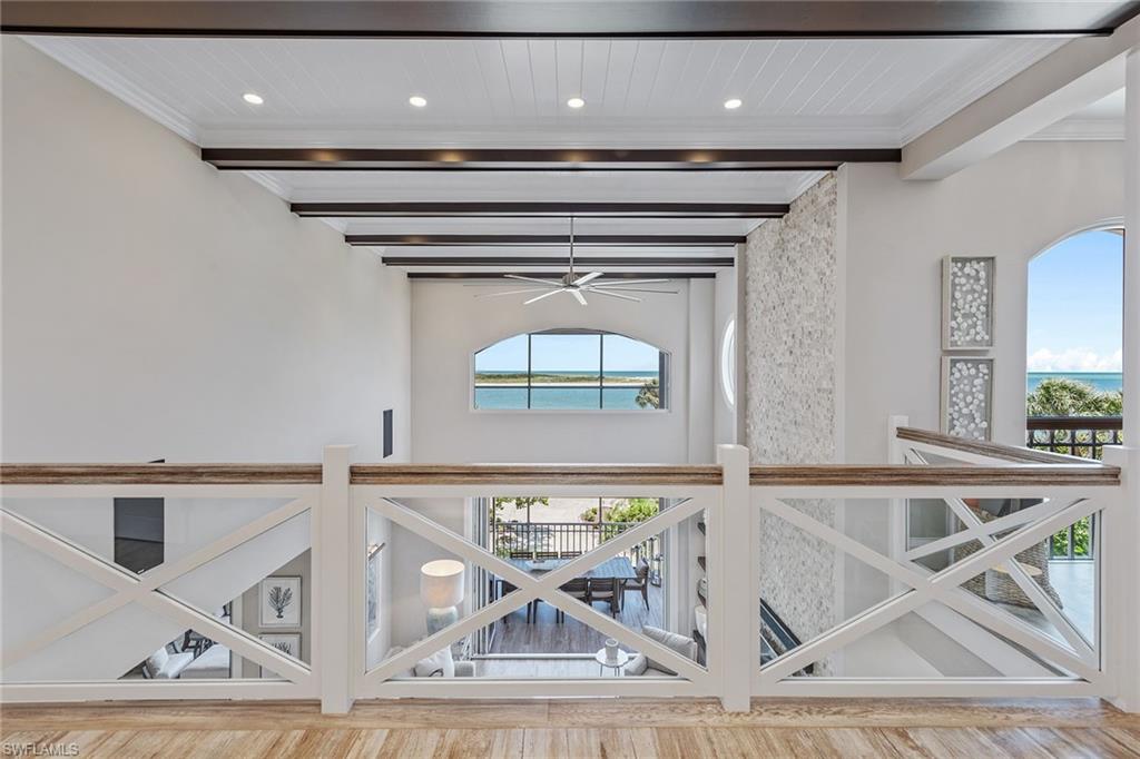 ROYAL MARCO POINT - Residential