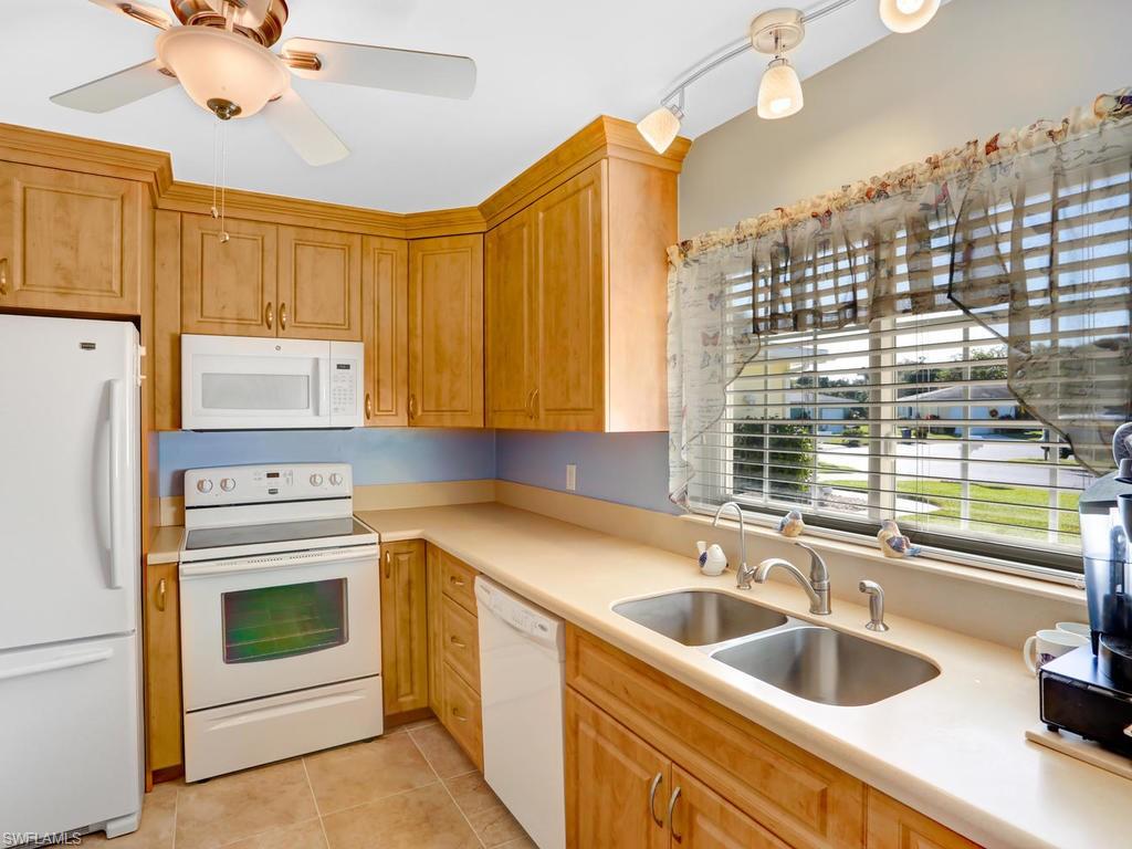 LEISURE ESTATES - Residential