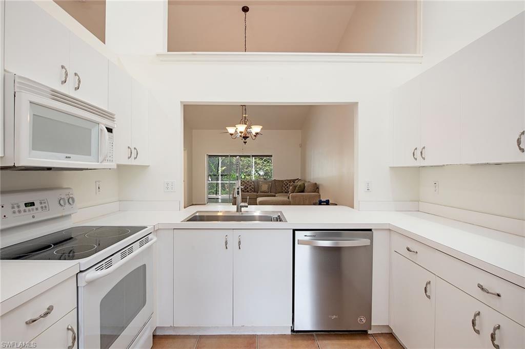 SHADOWOOD VILLAS - Residential