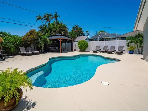 Photo of 760 100th AVE N, NAPLES, FL 34108 (MLS # 225066467)