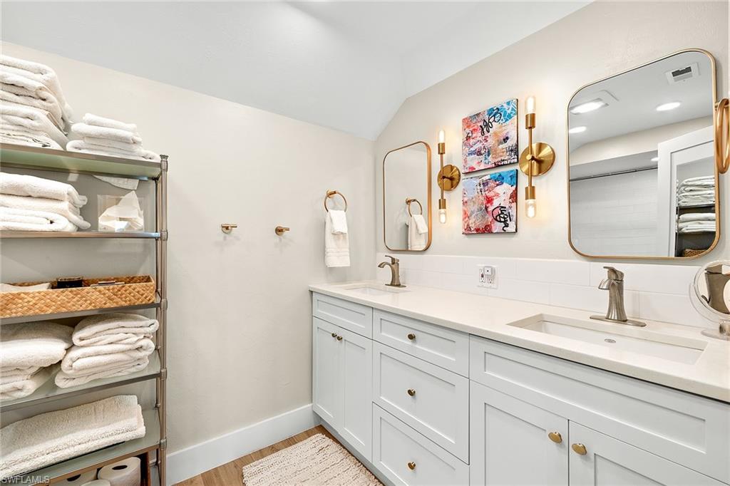 USEPPA ISLAND - Residential