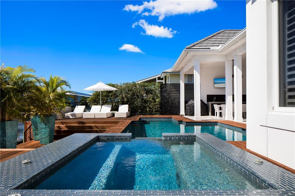 GOLDEN SHORES - Residential