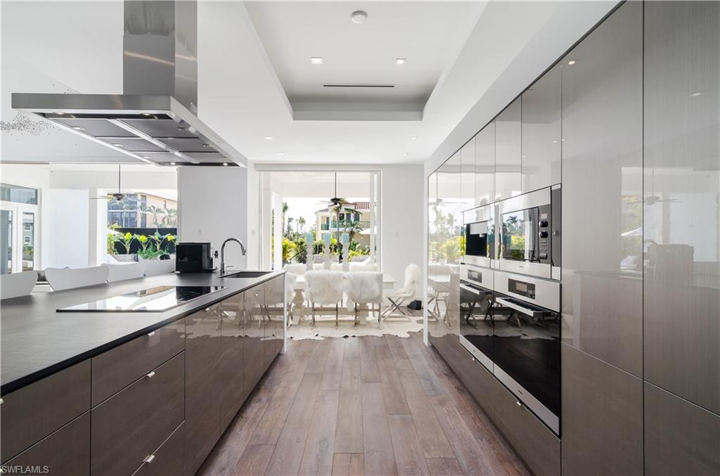 GOLDEN SHORES - Residential