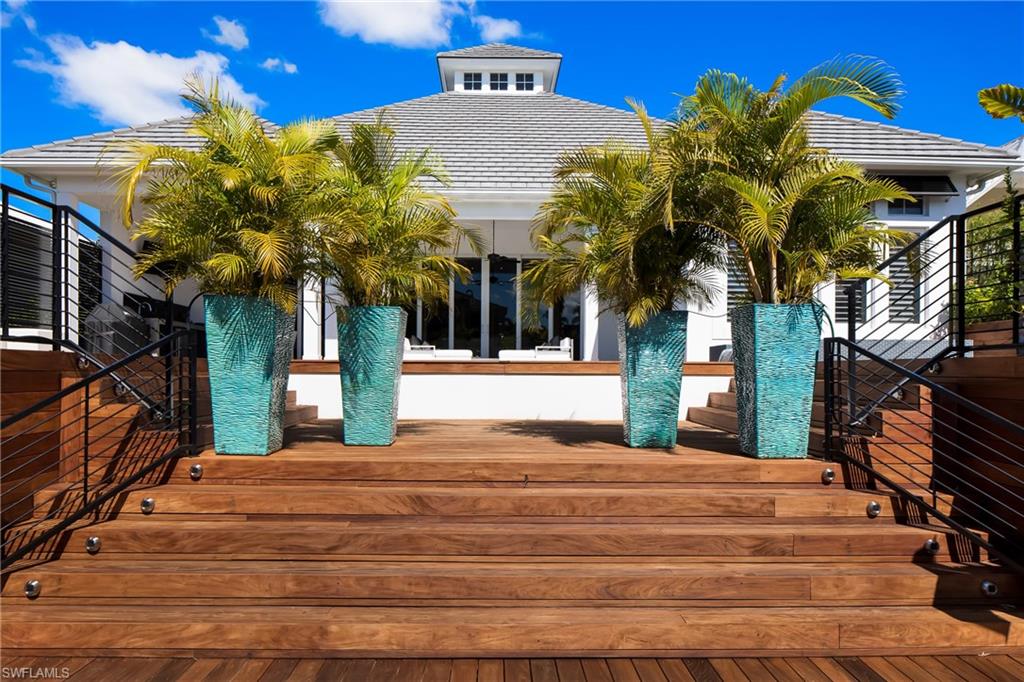 GOLDEN SHORES - Residential