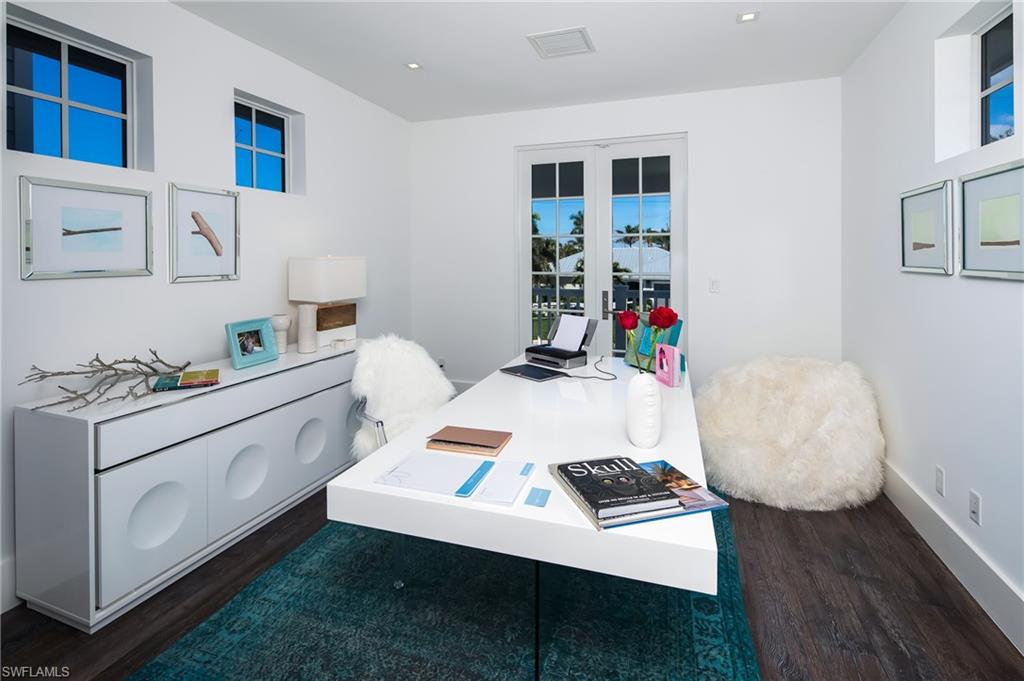 GOLDEN SHORES - Residential