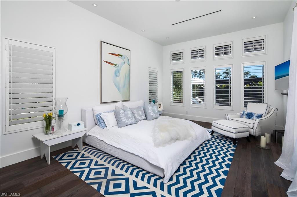 GOLDEN SHORES - Residential