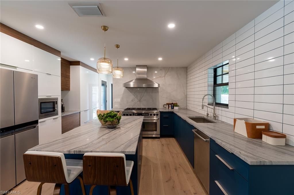 BURTWOOD - Residential