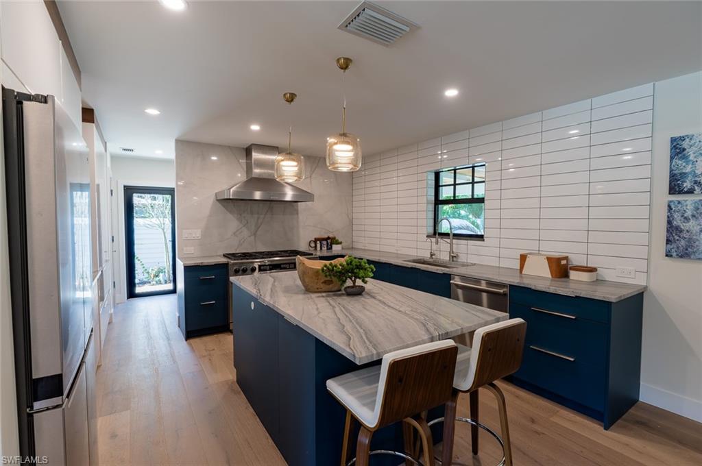 BURTWOOD - Residential