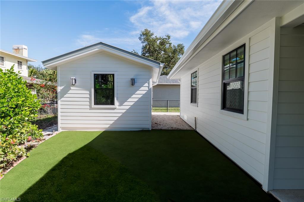 BURTWOOD - Residential