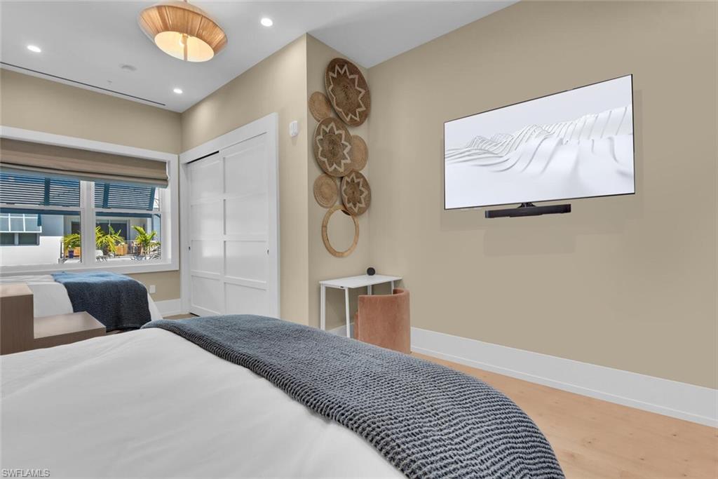 OLDE NAPLES - Residential Lease