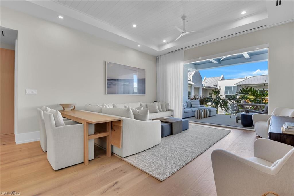 OLDE NAPLES - Residential Lease