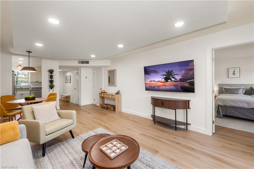 FOREST LAKES GOLF AND TENNIS CLUB - Residential