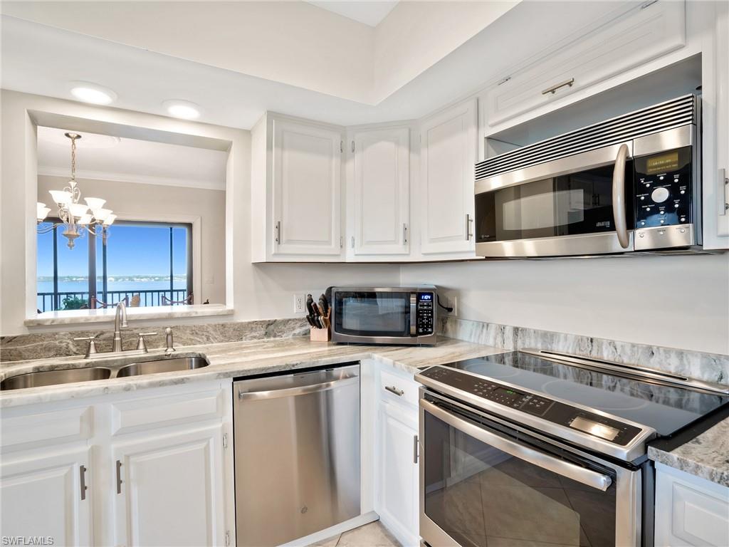 POINTE ROYALE - Residential