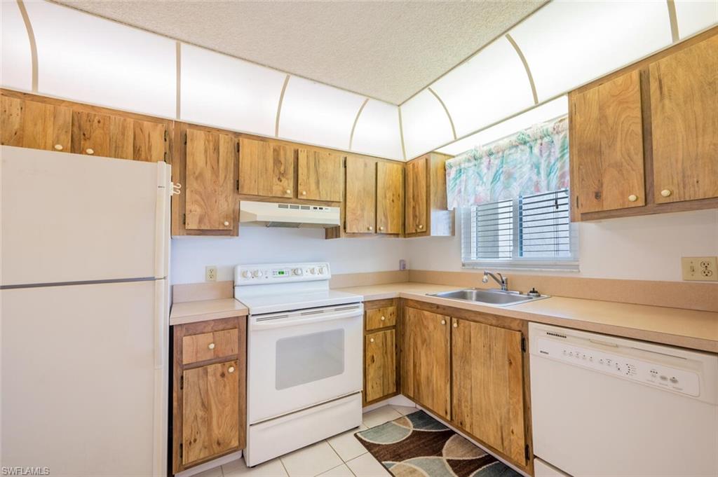 FAIRWAYS AT PAR TWO - Residential