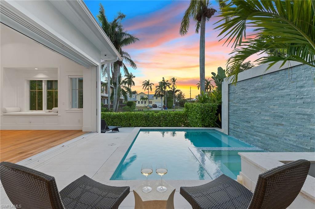 OLDE NAPLES - Residential