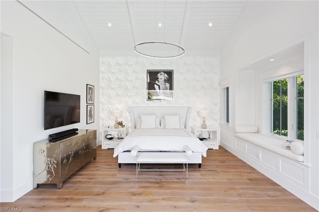 OLDE NAPLES - Residential