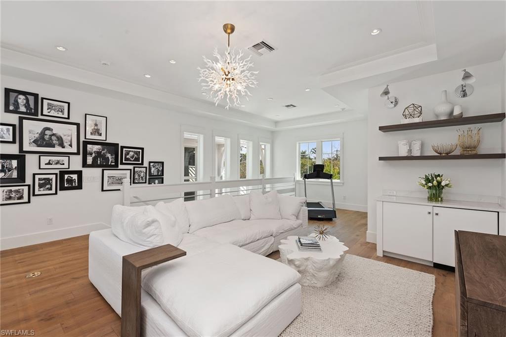 OLDE NAPLES - Residential