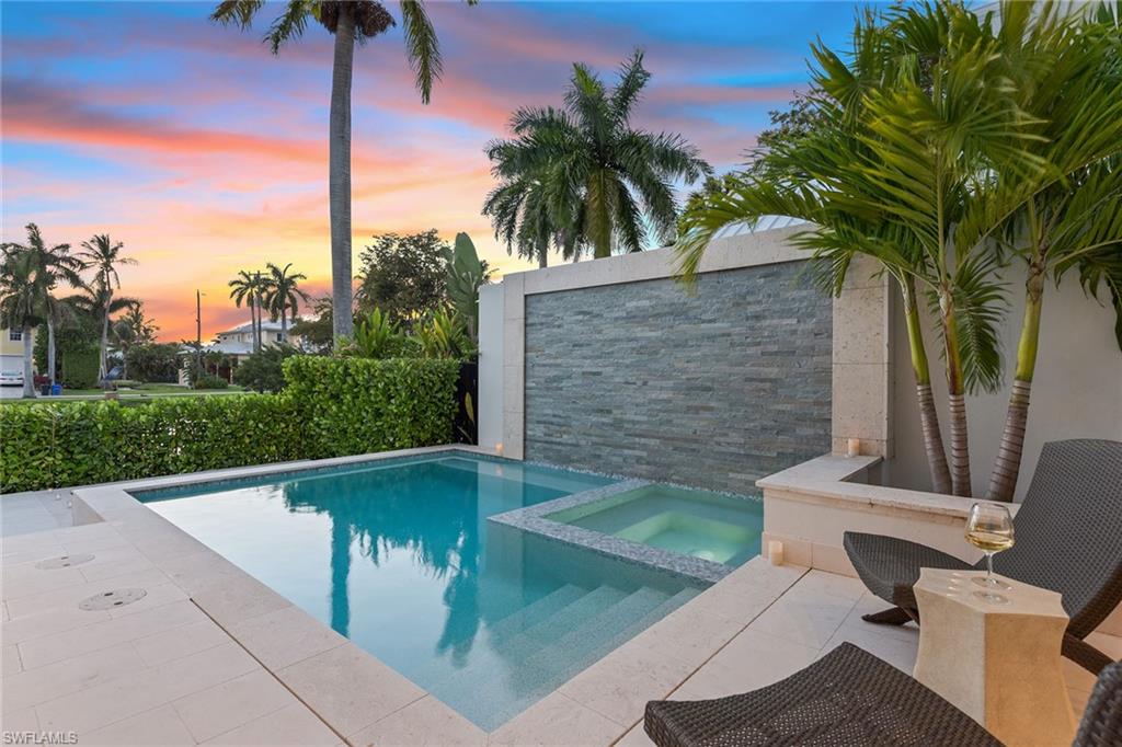 OLDE NAPLES - Residential