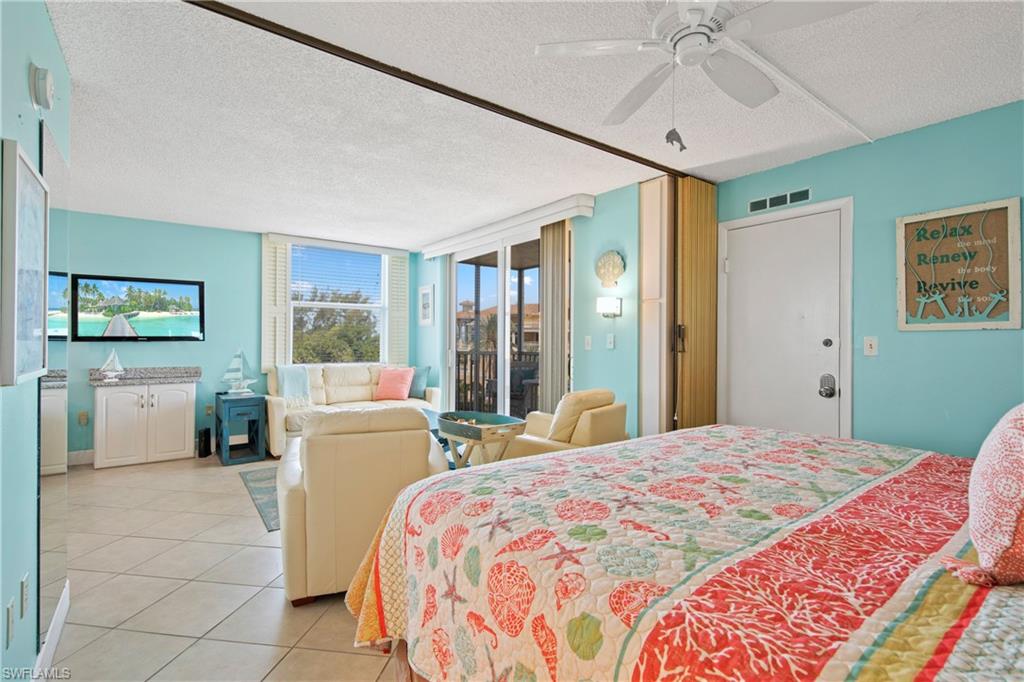 BEACH AND TENNIS CLUB - Residential