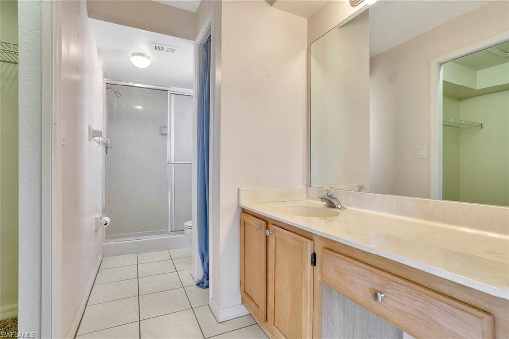 VICTORIA LAKES - Residential