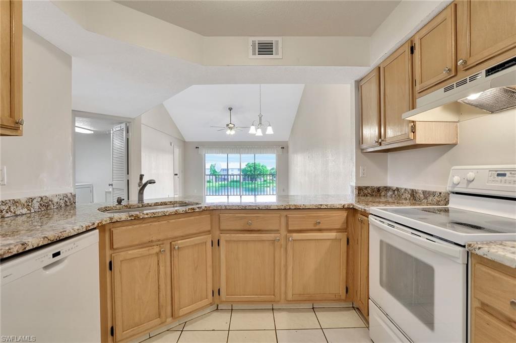 VICTORIA LAKES - Residential