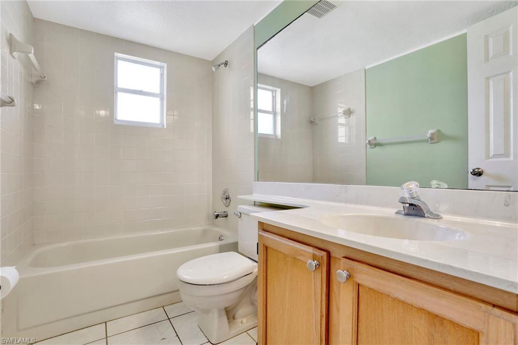 VICTORIA LAKES - Residential