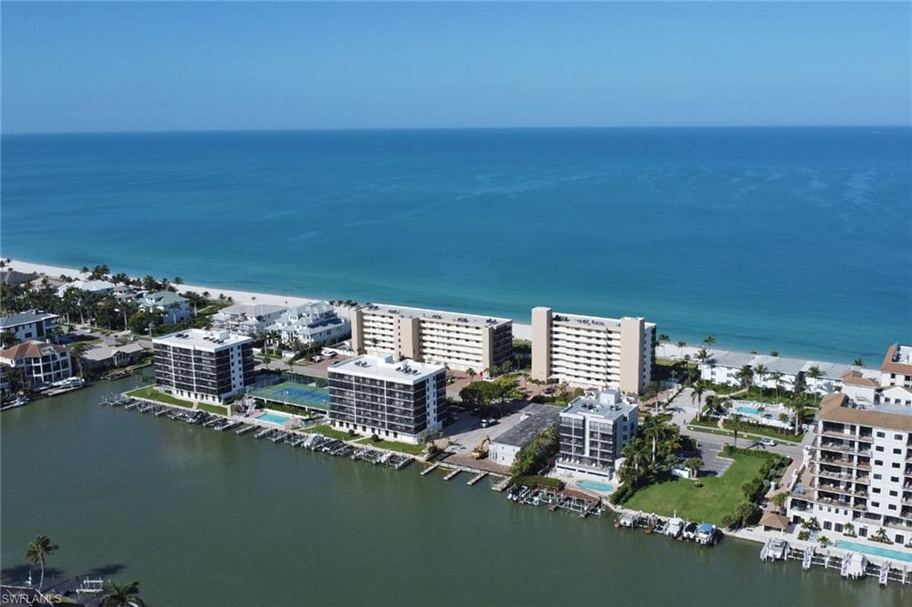 BAYSHORES - Residential Lease