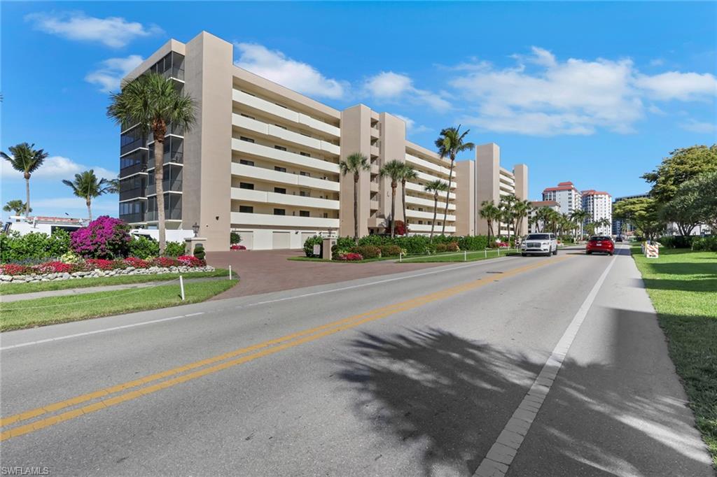 BAYSHORES - Residential Lease