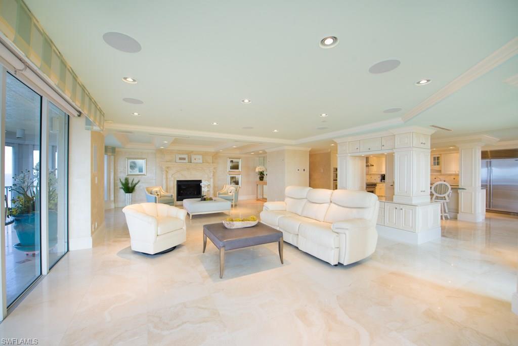 CONTESSA AT BAY COLONY - Residential